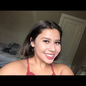 Meet your Posher, Azalea